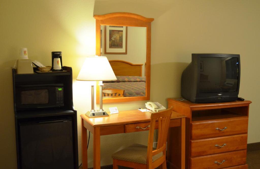 Super 8 By Wyndham Tempe/Asu/Airport Hotel Room photo