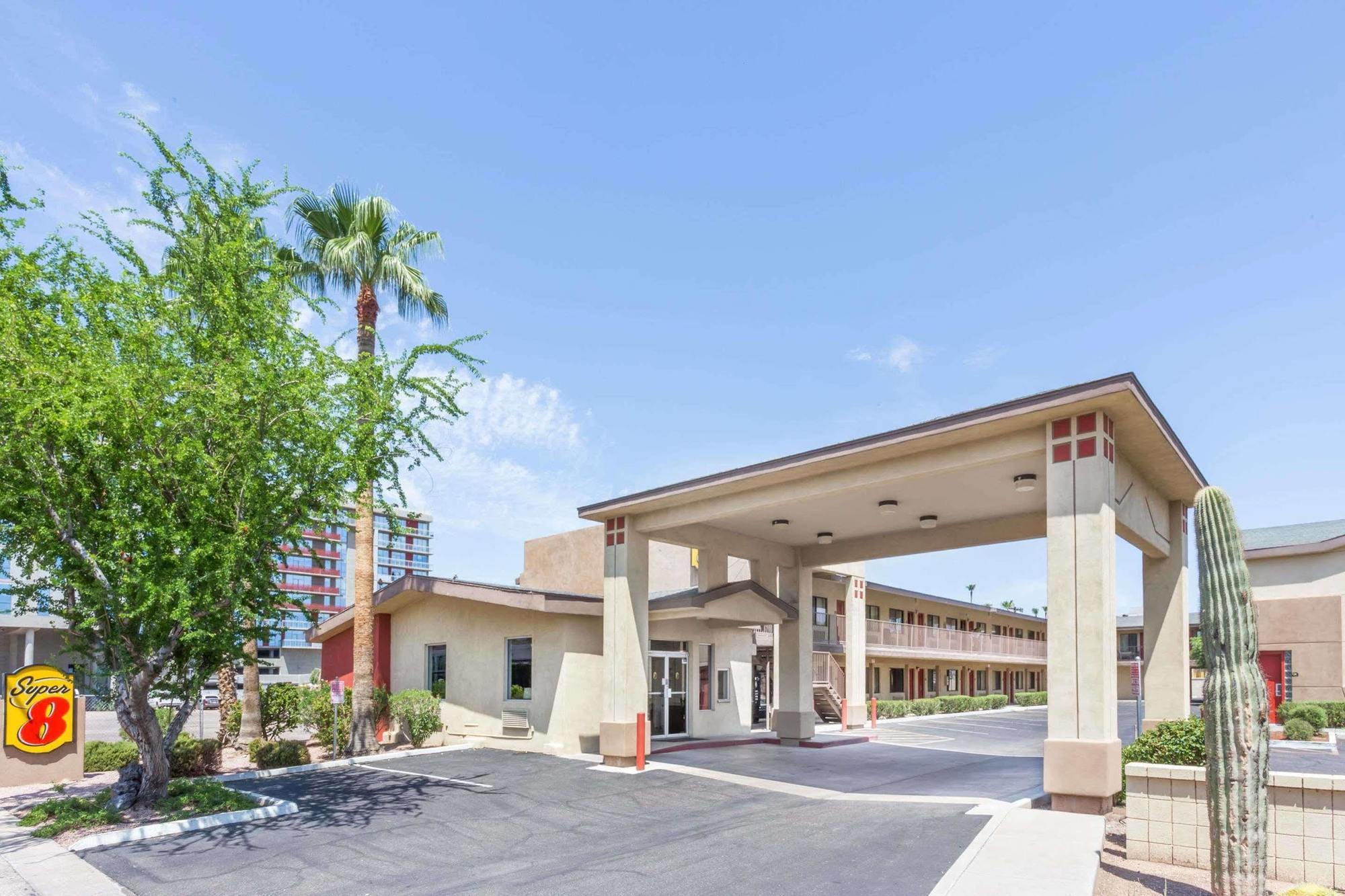Super 8 By Wyndham Tempe/Asu/Airport Hotel Exterior photo